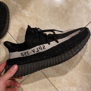 Yeezy 350 oreo